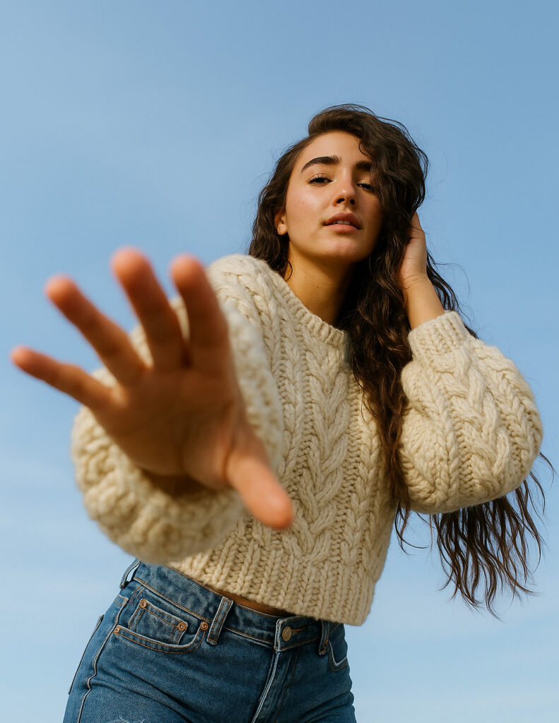 Mikro influenceri, UGC, īsie video un AI satura pārsātinājums. Kas influenceru mārketingā strādā 2026. gadā un kā zīmolam izvēlēties kombināciju. - Womstar